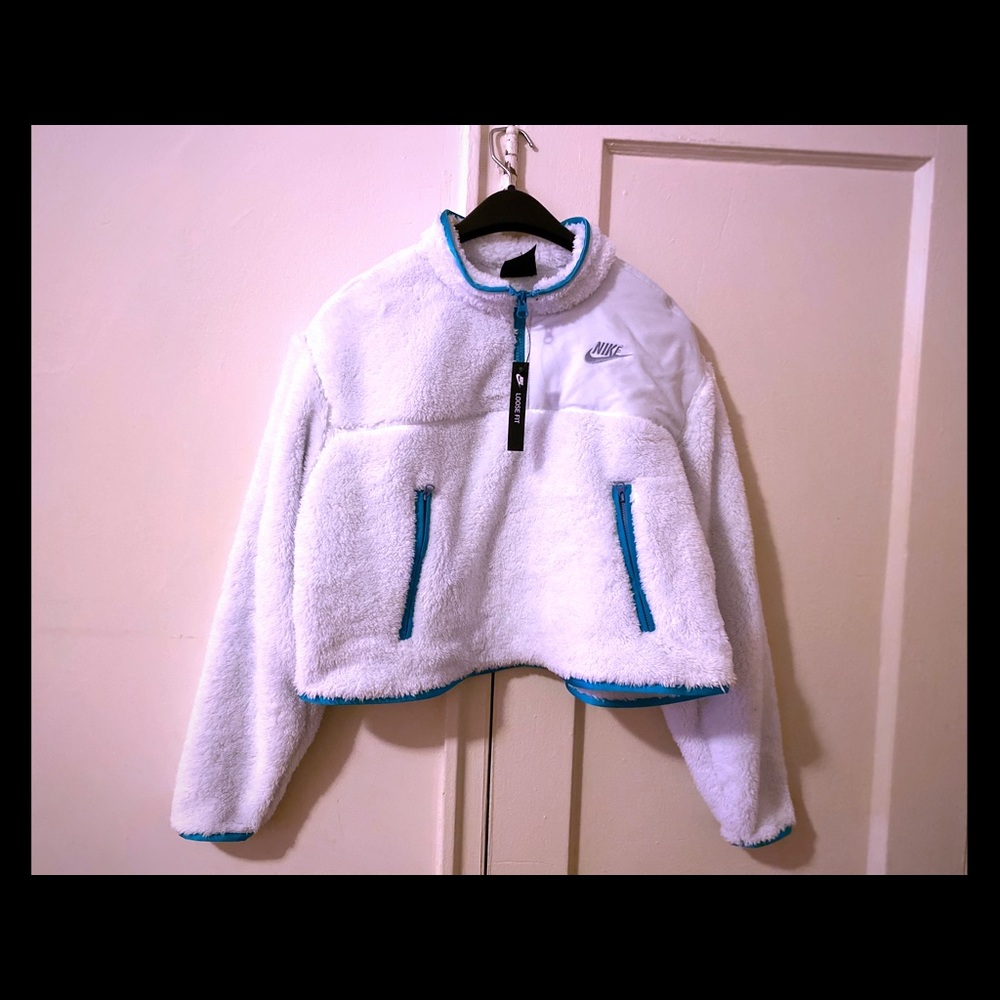 Nike fleece sweater half zip limited edition